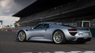 آزمایش خودرو Porsche 918 Spyder پیست مسابقه