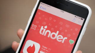 اجرای تغییرات امنیتی Tinder