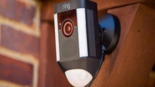 کنترل دستیار صوتی الکسا آمازون دوربین امنیتی
