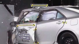تست تصادف IIHS خودرو 2012 Toyota Camry