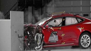 تست تصادف خودرو Tesla Model S 2017