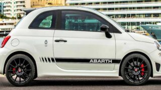 عملکرد استایل ماشین جمع جور 2019 Abarth 595