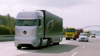 کامیون خودران خودگردان مرسدس بنز آینده کامیون 2025