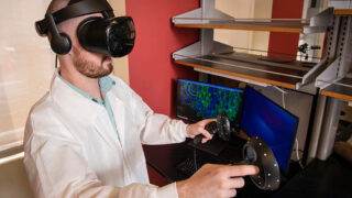 ترکیب VR و فناوری میکروسکوپی