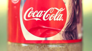ترفند آزمایش با نوشابه کوکا کولا