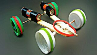 ساخت ماشین اساب بازی کوچک با چوب بستنی کش پلاستیکی