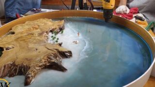 ساخت اپوکسی با میز شبیه اقیانوس